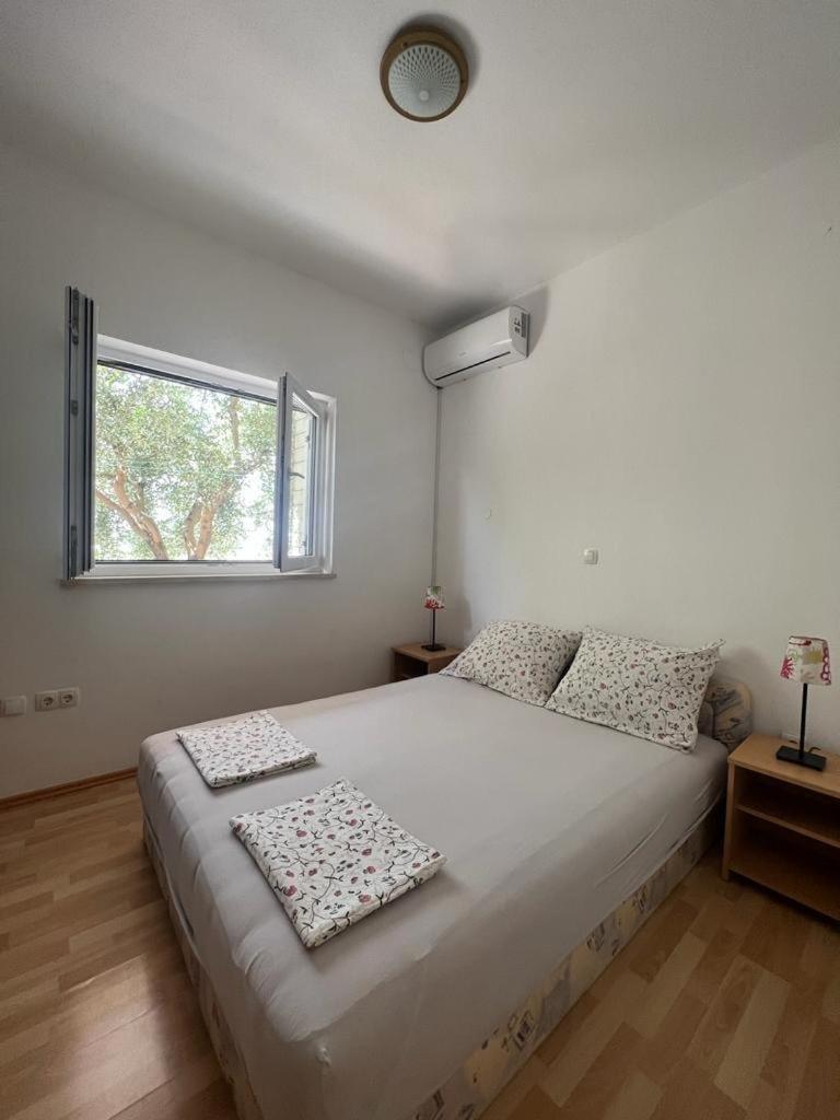 Apartments Paulina Трогир Екстериор снимка