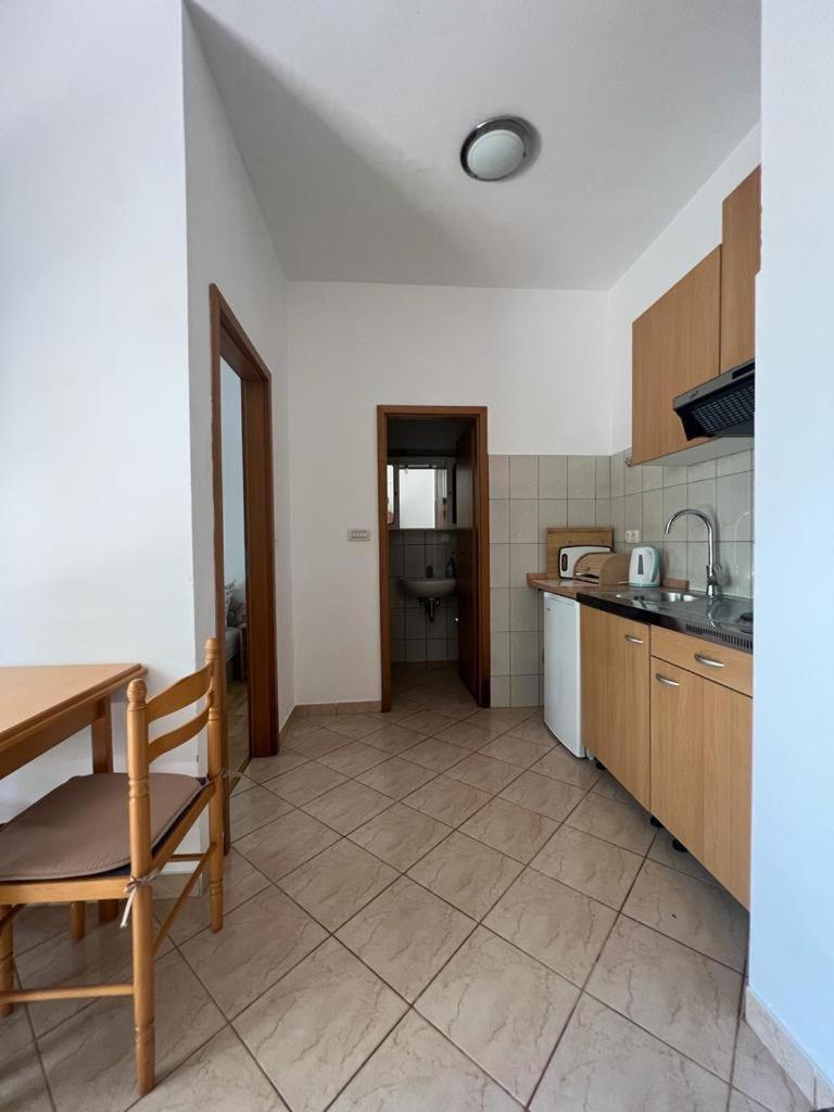 Apartments Paulina Трогир Екстериор снимка