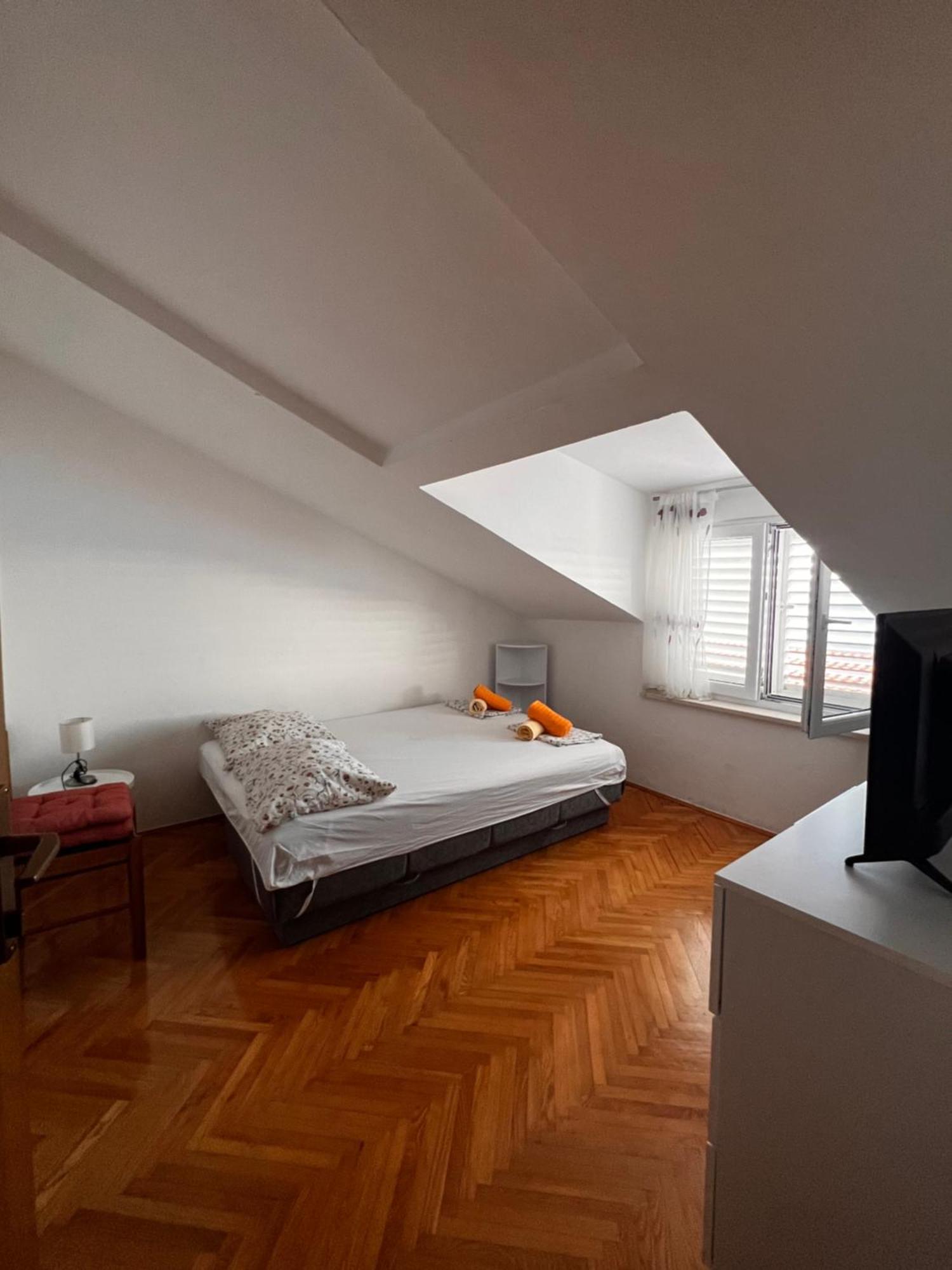 Apartments Paulina Трогир Екстериор снимка